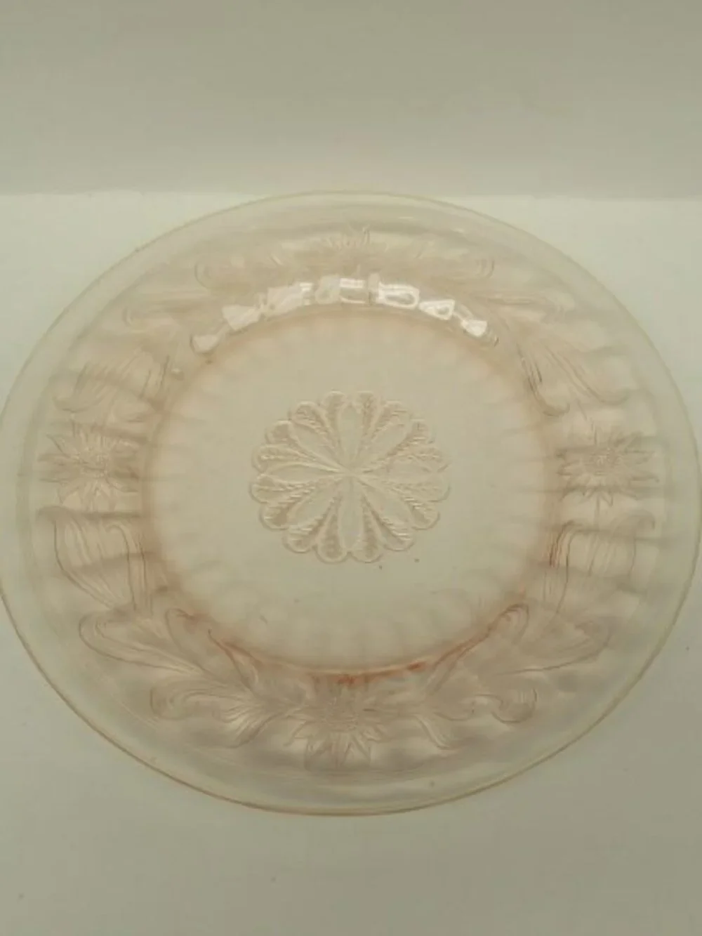 Jeannette Depression Glass Pink SUNFLOWER 9 Inch Dinner Plate
